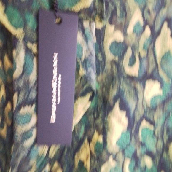 Donna Karan Silk Sleeveless Blouse Size Small in Camouflage - Picture 9 of 10